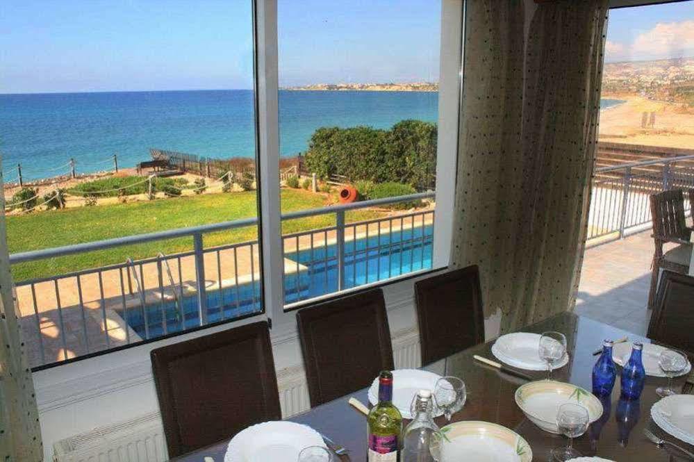 Paphos Blue Coral Beach Villas מראה חיצוני תמונה