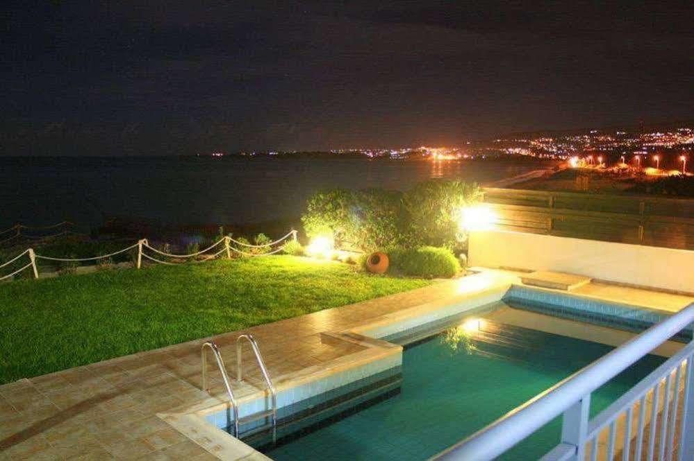 Paphos Blue Coral Beach Villas מראה חיצוני תמונה