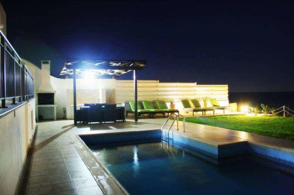 Paphos Blue Coral Beach Villas מראה חיצוני תמונה