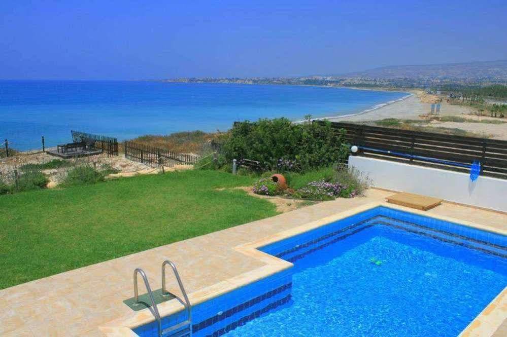 Paphos Blue Coral Beach Villas מראה חיצוני תמונה