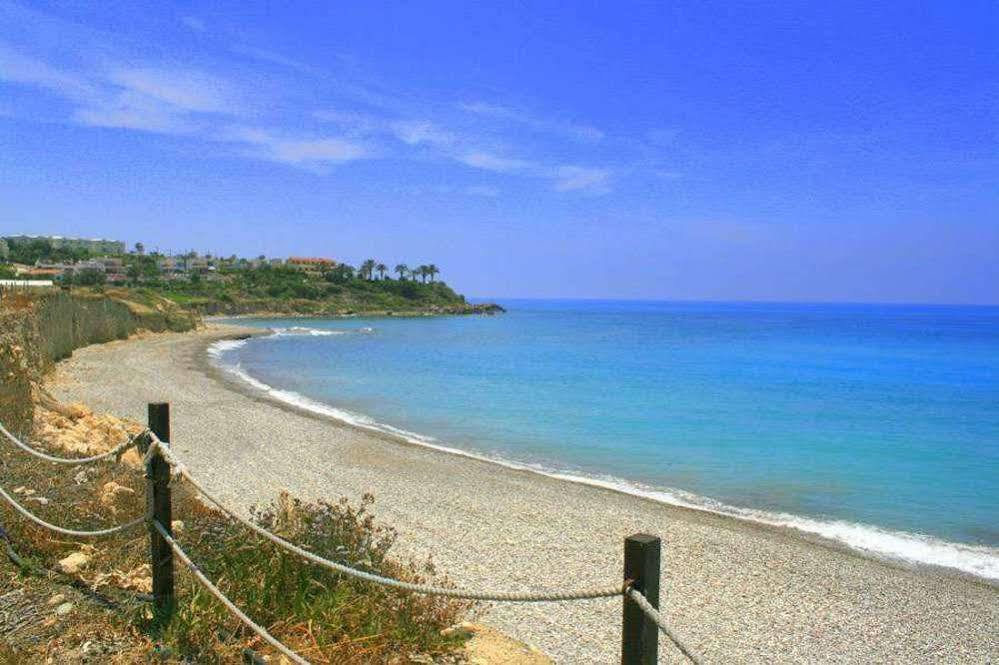 Paphos Blue Coral Beach Villas מראה חיצוני תמונה